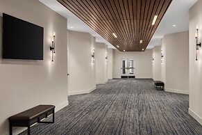 Crowne Plaza Virginia Beach Town Center by IHG