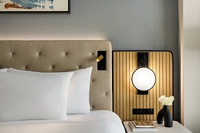 Crowne Plaza Virginia Beach Town Center by IHG