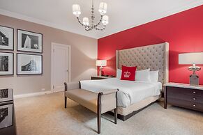 The Omni King Edward Hotel