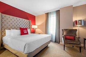 The Omni King Edward Hotel