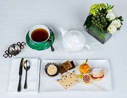 The Omni King Edward Hotel