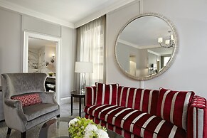 The Omni King Edward Hotel