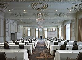 The Omni King Edward Hotel