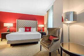 The Omni King Edward Hotel