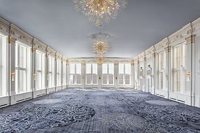 The Omni King Edward Hotel