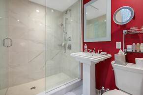 The Omni King Edward Hotel