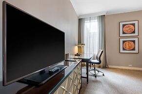 The Omni King Edward Hotel