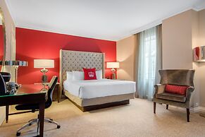 The Omni King Edward Hotel