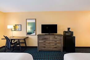 AmericInn by Wyndham Minot