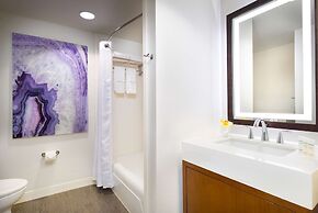 Hilton Garden Inn Kauai Wailua Bay, HI