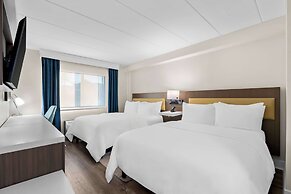Latitude Suites Tinton Falls Eatontown/BW Premier Collection