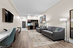 Latitude Suites Tinton Falls Eatontown/BW Premier Collection