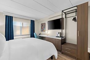 Latitude Suites Tinton Falls Eatontown/BW Premier Collection