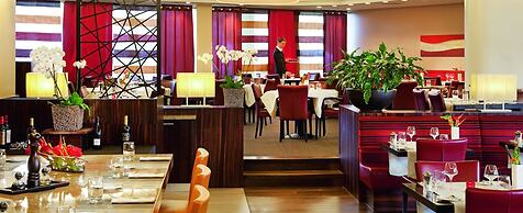 Mövenpick Hotel Geneva
