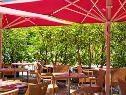 Mövenpick Hotel Geneva