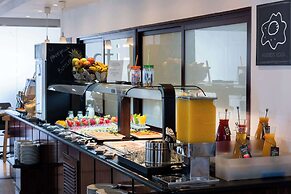 Hotel Madrid Plaza de España Affiliated by Meliá