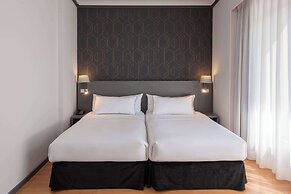 Hotel Madrid Plaza de España Affiliated by Meliá