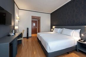 Hotel Madrid Plaza de España Affiliated by Meliá