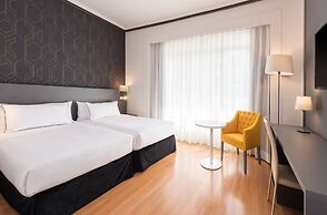 Hotel Madrid Plaza de España Affiliated by Meliá