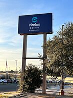 Clarion Pointe near Medical Center