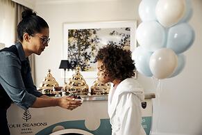 Four Seasons Hotel Chicago