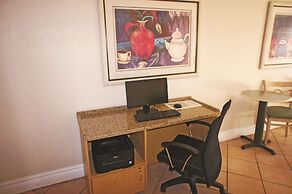 La Quinta Inn by Wyndham Kansas City Lenexa