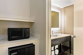 La Quinta Inn & Suites by Wyndham Boston-Andover