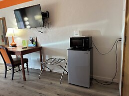 Howard Johnson by Wyndham Gallup