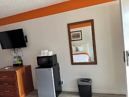 Howard Johnson by Wyndham Gallup