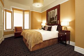 The Algonquin Hotel Times Square, Autograph Collection