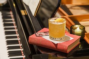 The Algonquin Hotel Times Square, Autograph Collection