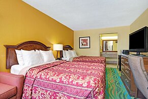 Days Inn by Wyndham Norfolk Military Circle