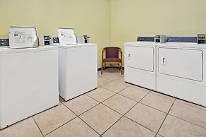 Days Inn by Wyndham Norfolk Military Circle