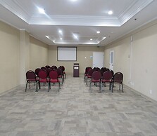 Holiday Inn Express & Suites Pasadena - Los Angeles by IHG