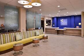 Holiday Inn Express & Suites Pasadena - Los Angeles by IHG