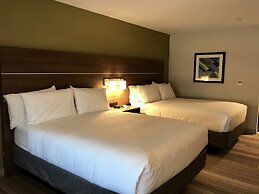 Holiday Inn Express & Suites Pasadena - Los Angeles by IHG