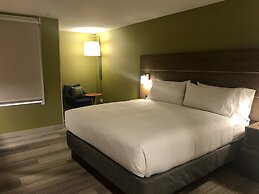 Holiday Inn Express & Suites Pasadena - Los Angeles by IHG