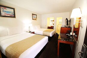 Travelodge by Wyndham Burbank-Glendale