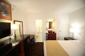 Travelodge by Wyndham Burbank-Glendale