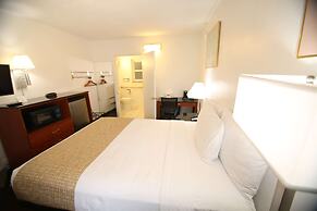 Travelodge by Wyndham Burbank-Glendale
