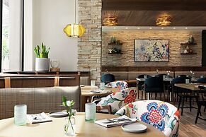 The Woodlands Resort, Curio Collection by Hilton