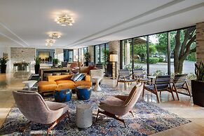 The Woodlands Resort, Curio Collection by Hilton