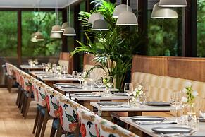 The Woodlands Resort, Curio Collection by Hilton