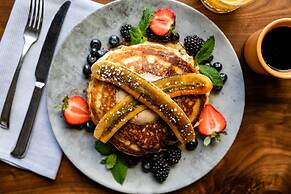 The Woodlands Resort, Curio Collection by Hilton