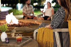 The Woodlands Resort, Curio Collection by Hilton