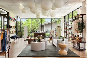 The Woodlands Resort, Curio Collection by Hilton