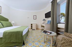 Punta Molino Beach Resort and Thermal Spa