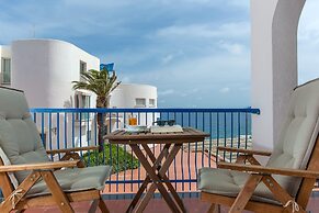 Punta Molino Beach Resort and Thermal Spa