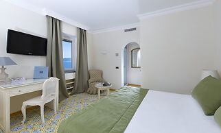 Punta Molino Beach Resort and Thermal Spa