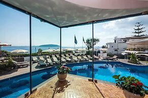 Punta Molino Beach Resort and Thermal Spa